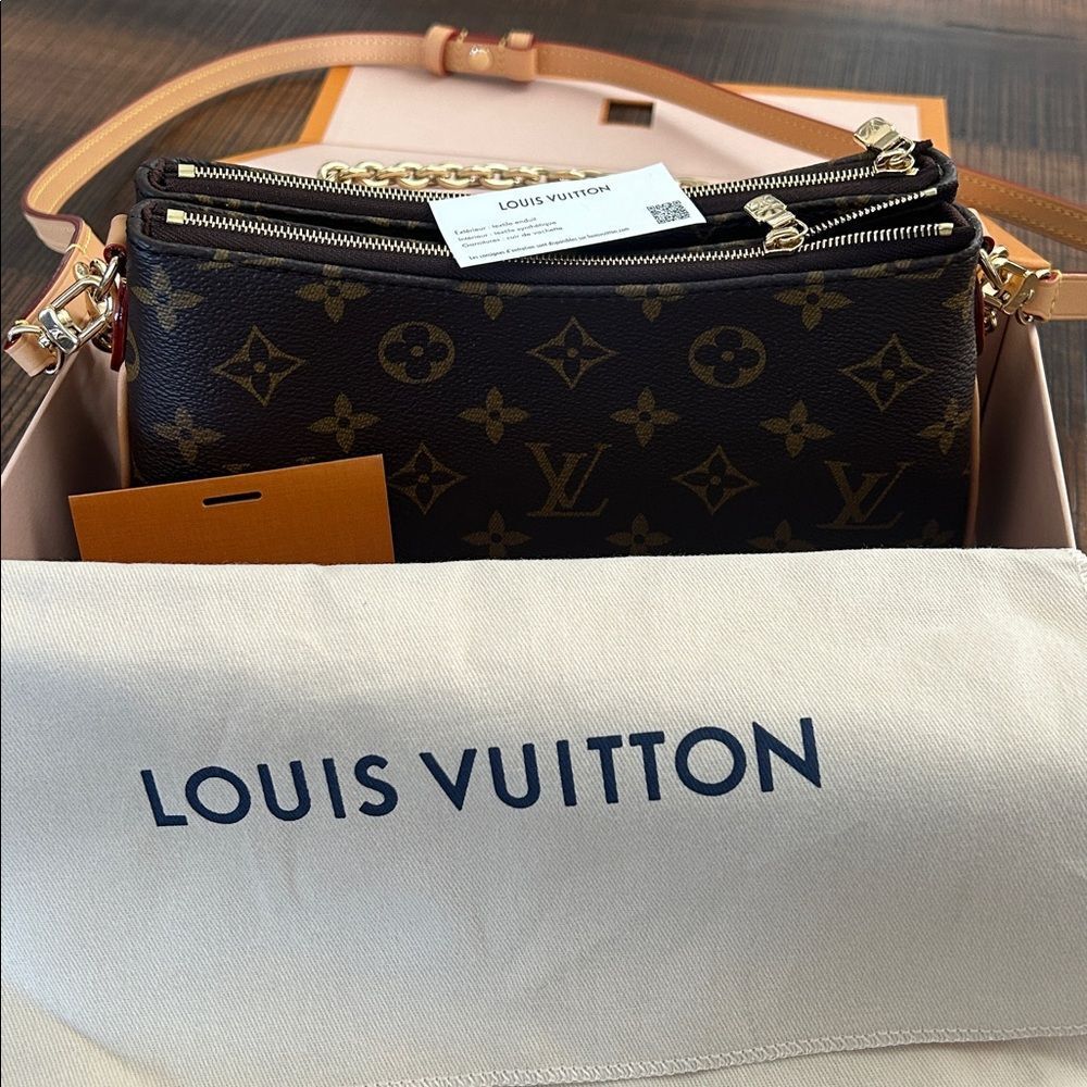brand new Louis Vuitton crossbody - Picture 4 of 4